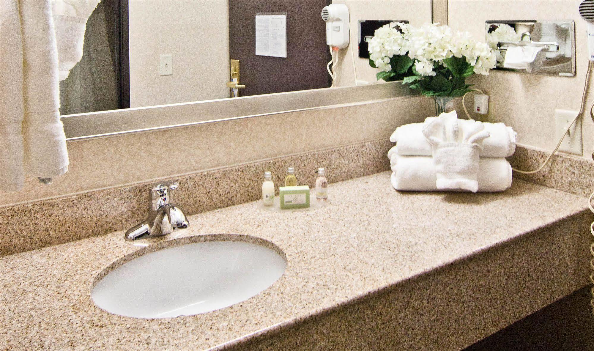 Christopher Inn And Suites Chillicothe Esterno foto